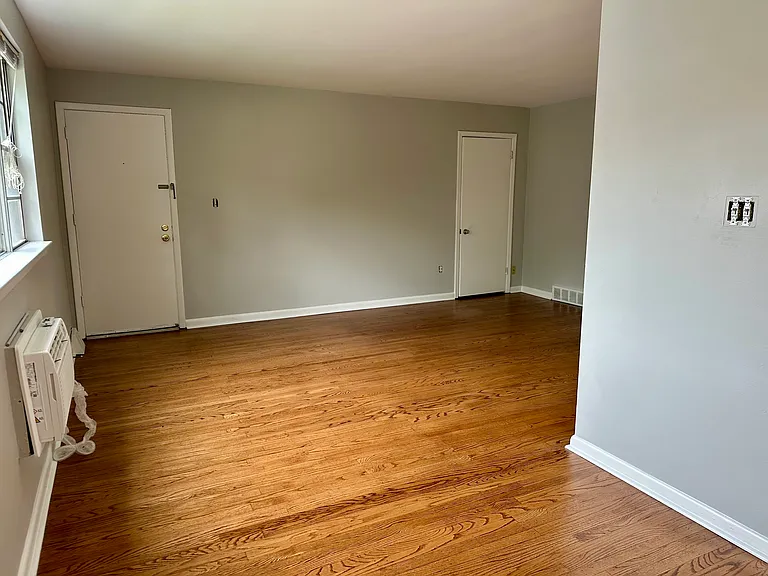 320 S Swarthmore Ave #B2 — Photo 3