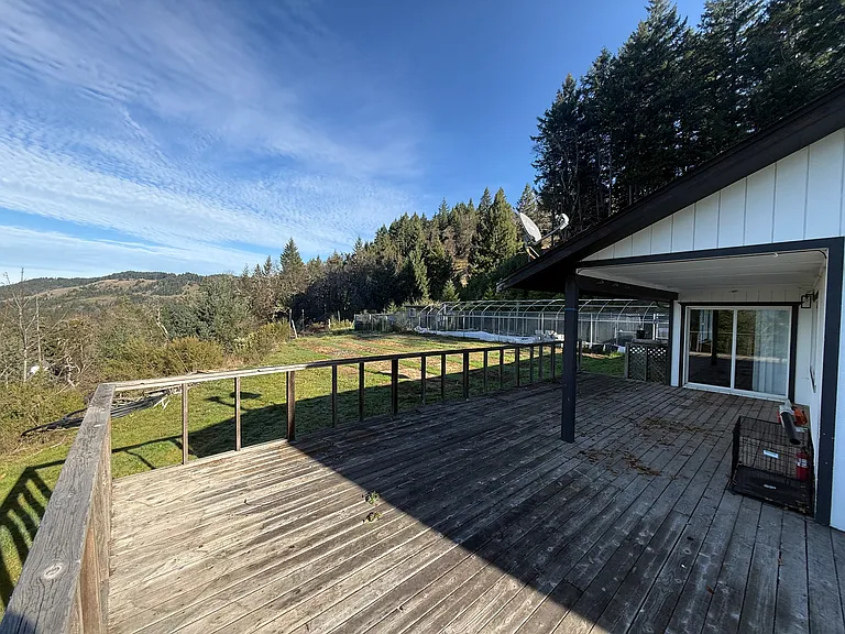 480 Sabertooth Rd — Photo 9