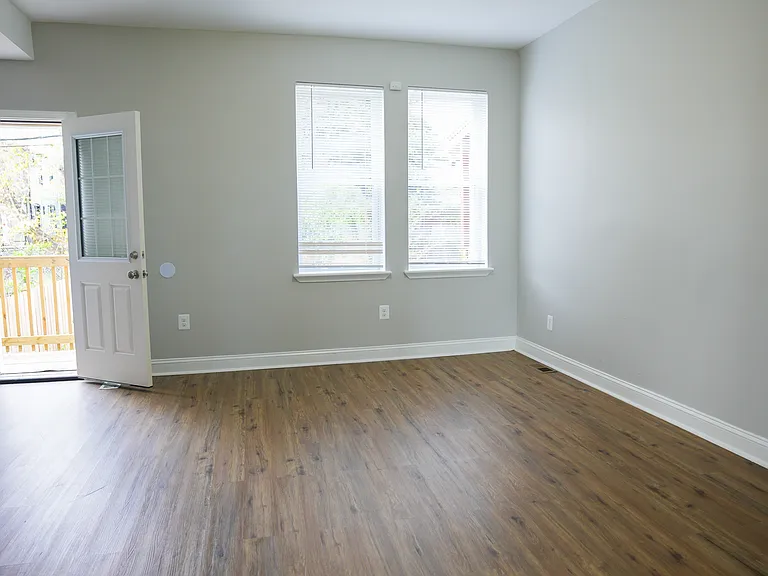 2942 Edmondson Ave — Photo 16