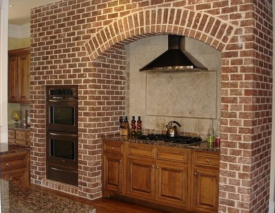 Brick Accented Kitchen with Granite and Stainless Appliances!!