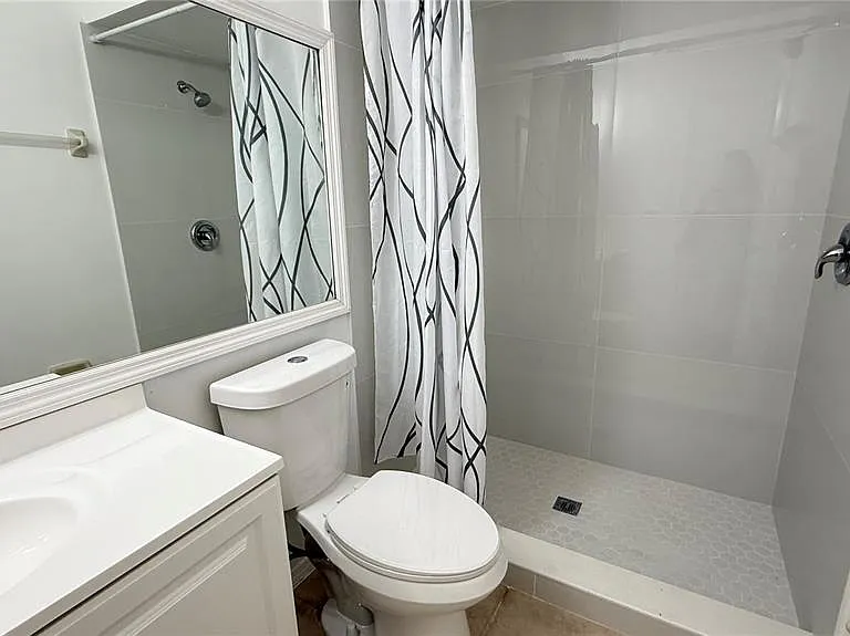 72 Lakepointe Cir — Photo 24