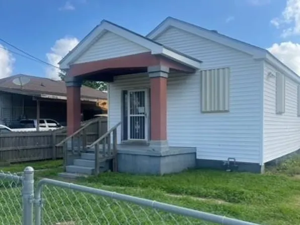 7607 Lacombe St, New Orleans, LA 70127