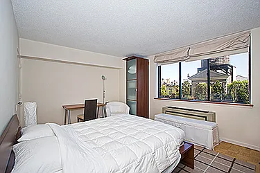 Rented by Adriana Arciello, LREB