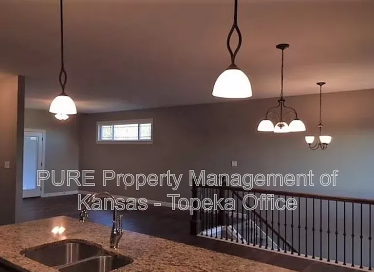 4423 SE Gemstone Ln — Photo 3