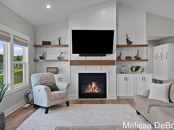 4th image of 3726 Teton Dr