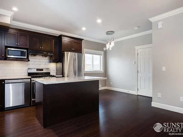 8091 Williams Rd #12 — Photo 12