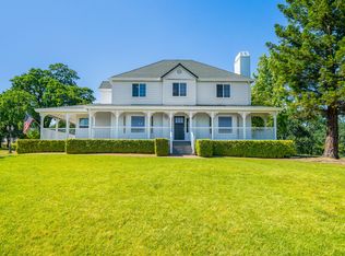 15672 Mountain Shadows Dr, Redding, CA 96001