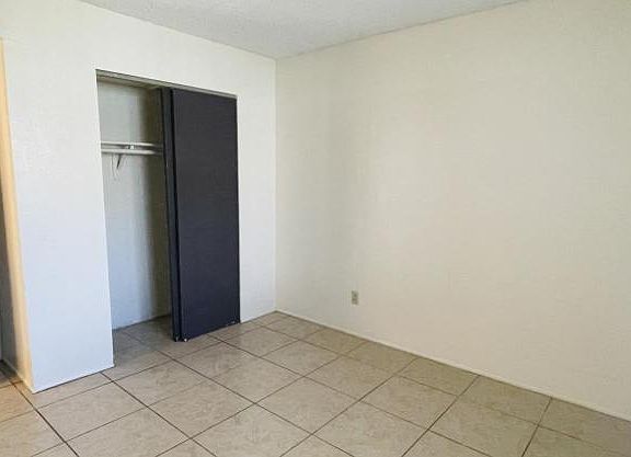 3rd image of 1883 S San Jose Dr