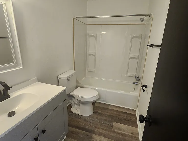 6154 Darby Rd #18 — Photo 8