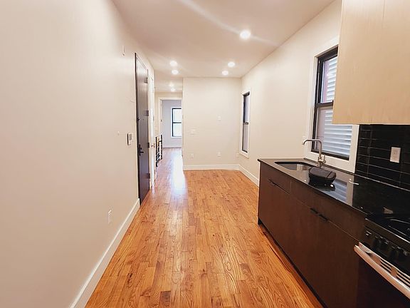 2nd image of 152 Boyd Ave #101R