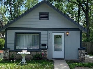 8711 E Wilson Rd, Independence, MO 64053