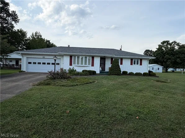 6063 E State Rd, Newcomerstown, OH 43832