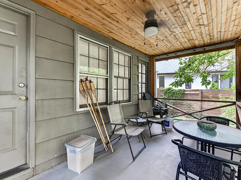 7237 Roe Ave — Photo 22