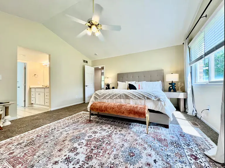 6556 Yankee Rd — Photo 10