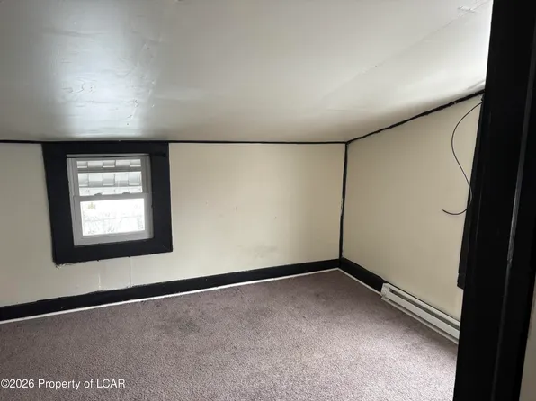 121 Eno St, Plymouth, PA 18651