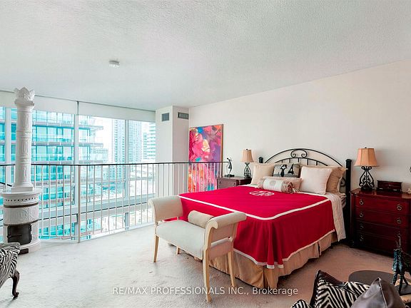 3rd image of 25 Maitland St #1506