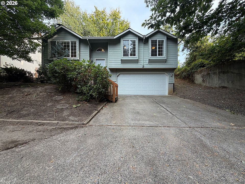 1st image of 845 SE 8th St