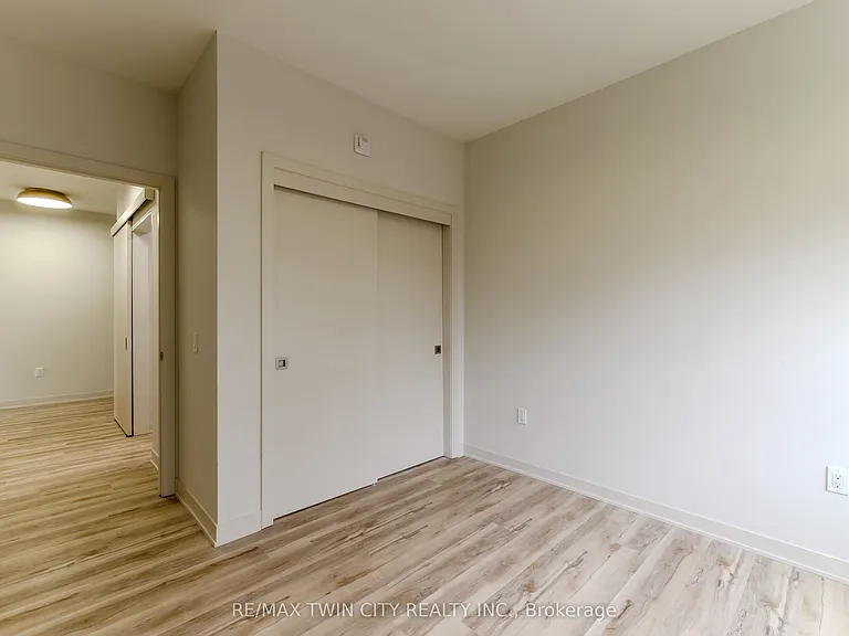 152 N Park St #201 — Photo 11