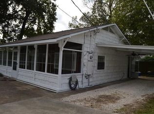 204 N 6th St, Highlands, TX 77562