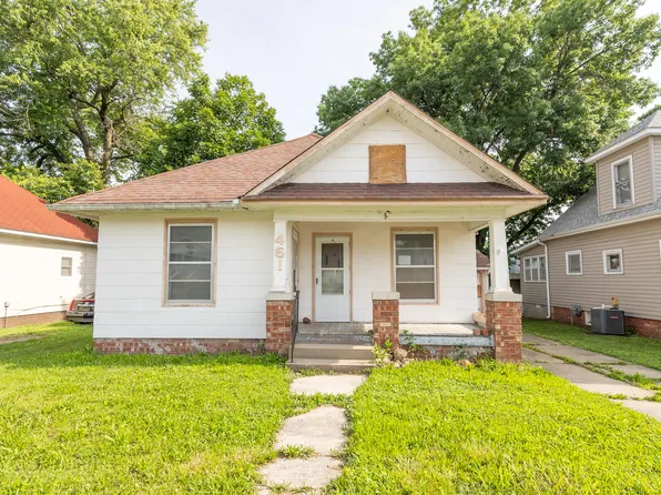 461 E Burkhart St, Moberly, MO 65270