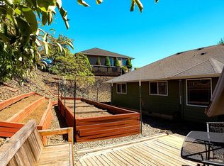 2380 NW Glenmar Dr, Roseburg, OR 97471