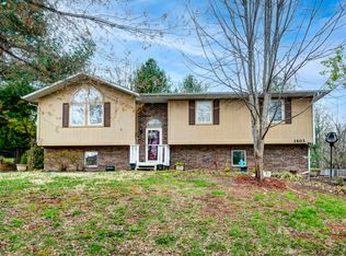 1403 S 12th Ave, Ozark, MO 65721