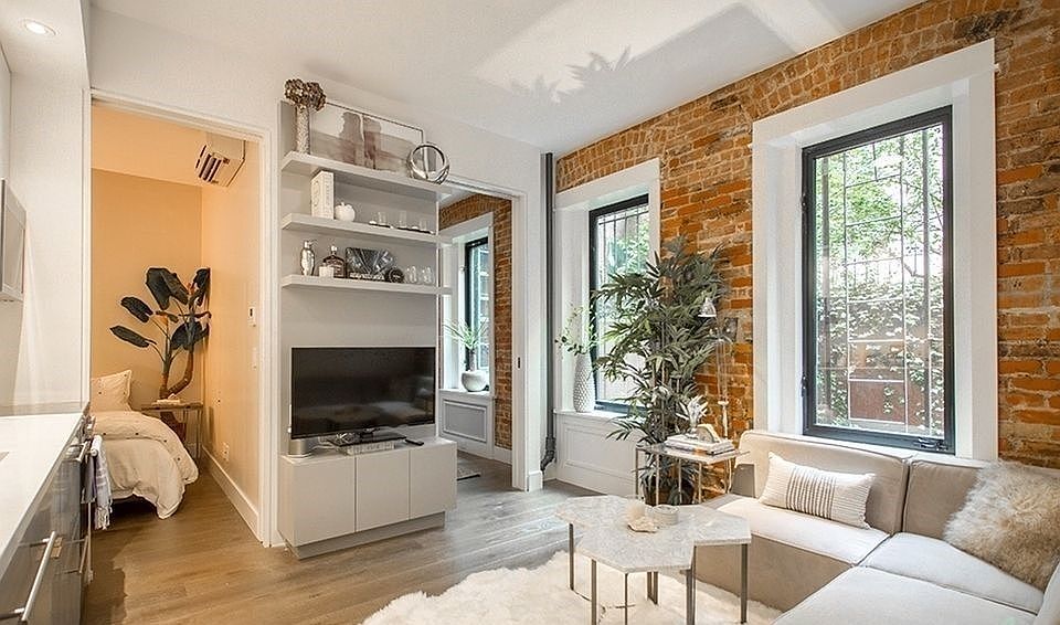 1st image of 49 Prince St APT 1A
