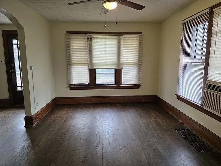 727 East Ave — Photo 21