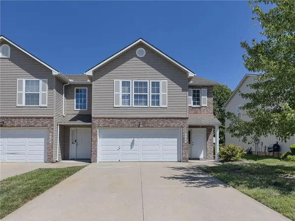 3125 NW Gateway Dr, Blue Springs, MO 64015