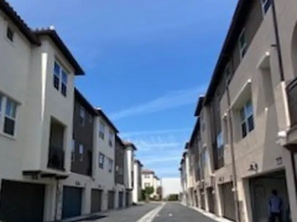 10865 Skyline Dr, South El Monte, CA 91733