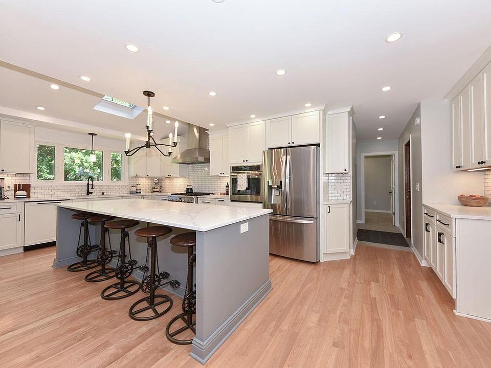 1st image of 2805 S 83rd STREET