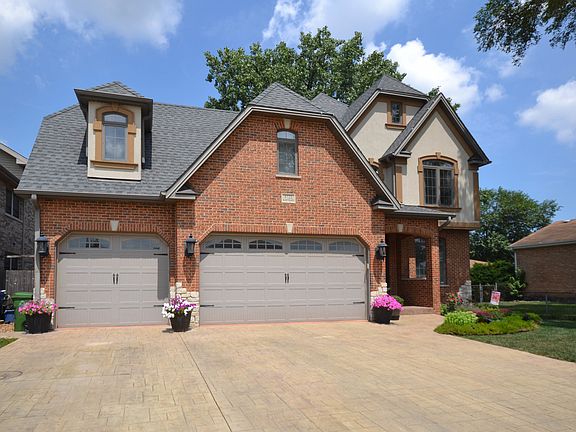 3rd image of 5722 W 88th Pl