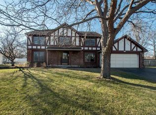 188 Pinebrook Dr, Rochester, NY 14616