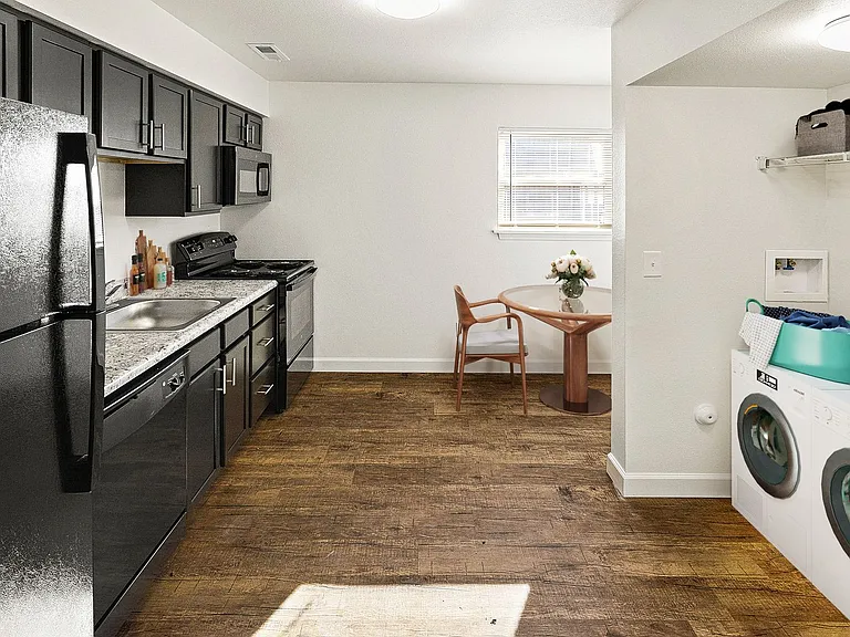 Metro Apartments at Granite City — Photo 9