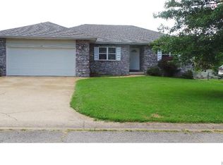 1541 Ryan St, Lebanon, MO 65536