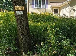 7330 Butterscotch Rd, Eden Prairie, MN 55346