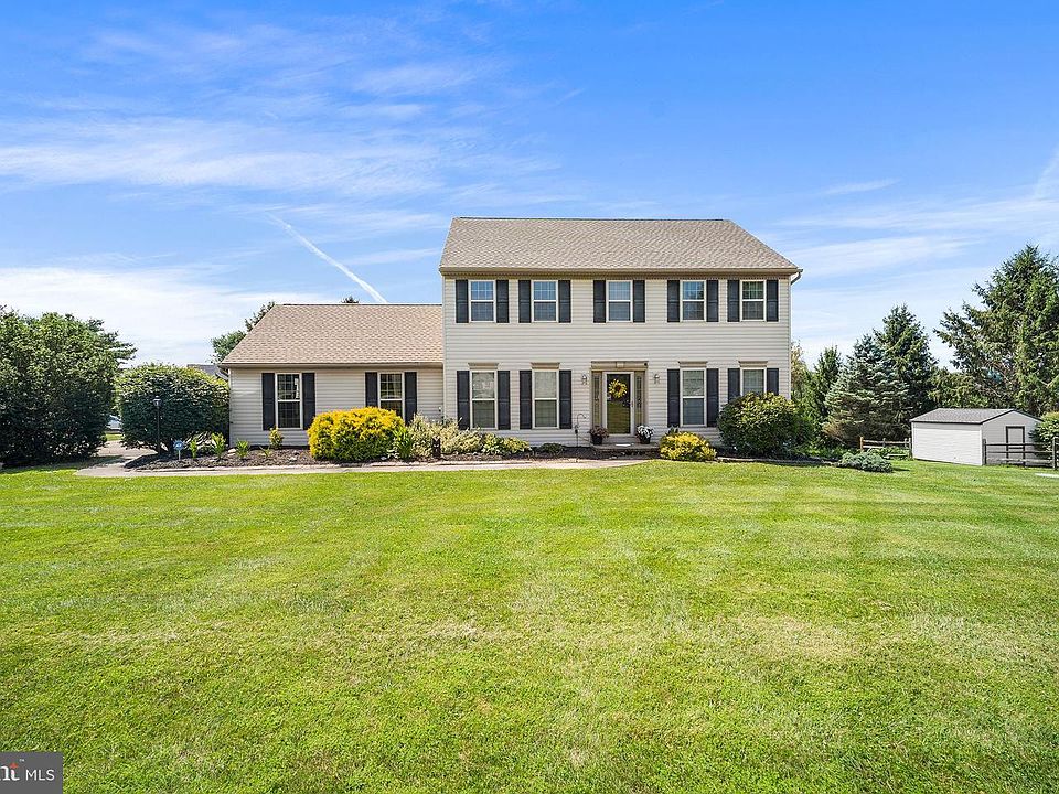 1st image of 311 Heron Dr
