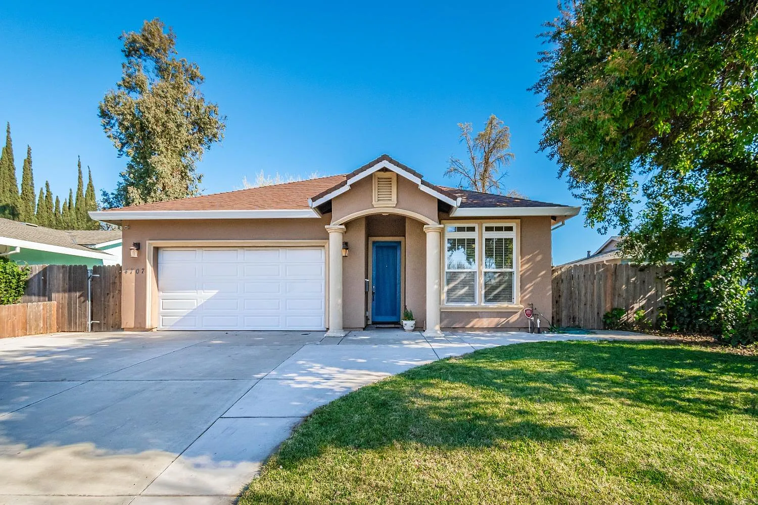 4707 Boyce Dr photo 1