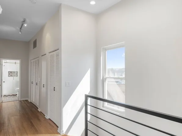 1460 W Ohio St APT 3F, Chicago, IL 60642