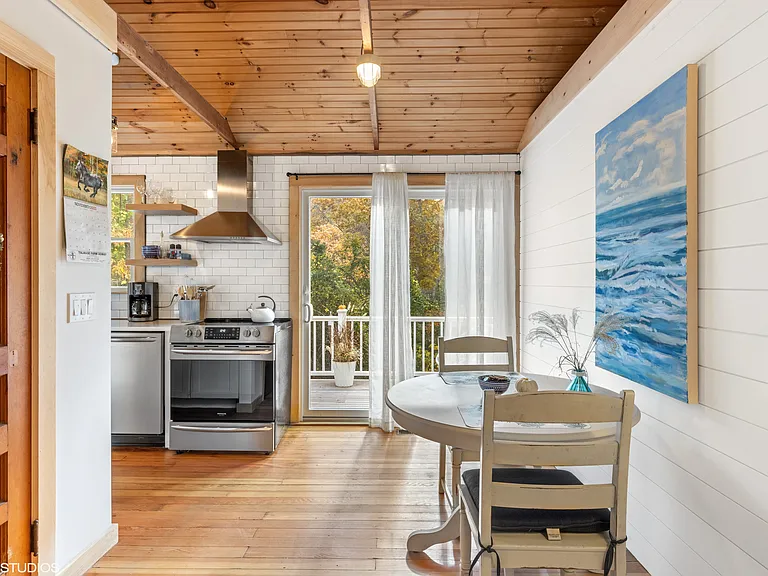 24 Cliff Way — Photo 12