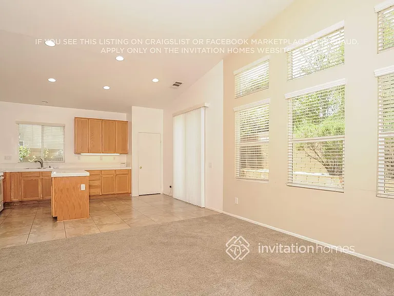42213 Marbella St — Photo 7