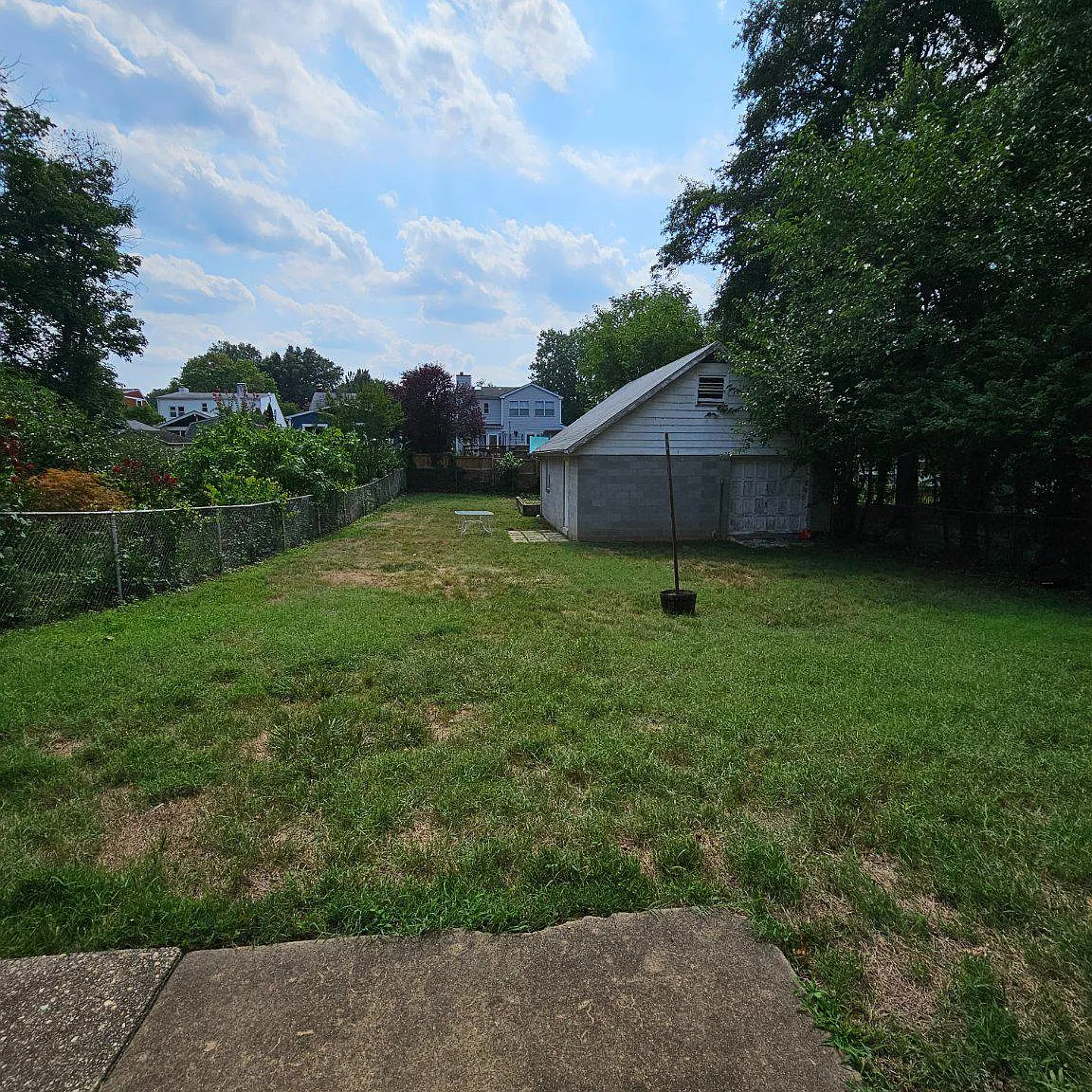 4 bed, 3.0 bath, 1453 sqft, $4,500 — Photo 3