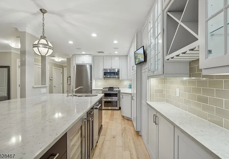 48 S Park St #215 — Photo 11