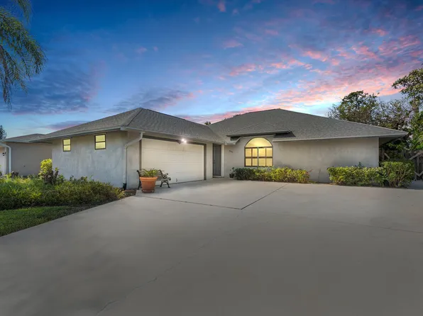 2356 SE Calcutta Circle, Port St Lucie, FL 34952