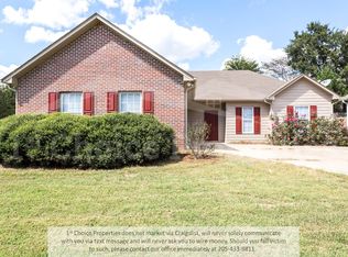 2004 10th Ave, Calera, AL 35040