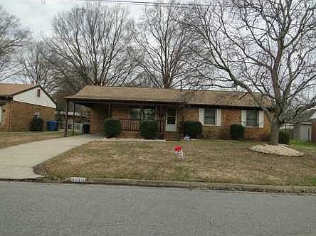 2nd image of 4948 Blackfoot Cres