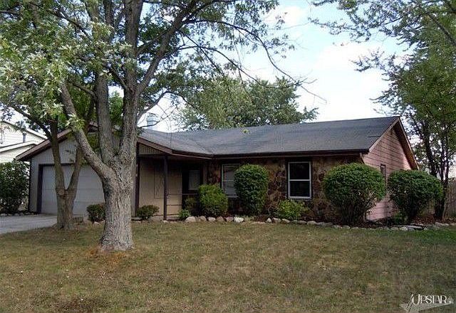 2nd image of 6118 Northhampton Pl