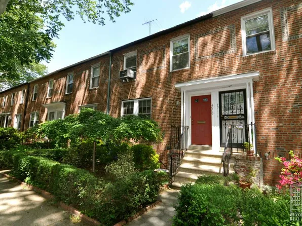 49-09 39th Avenue image 1 of 12