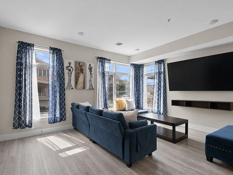 4805 Aschoff Pl #260011205 — Photo 13