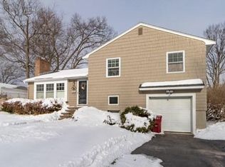 26 Agnes Rd, Lowell, MA 01852